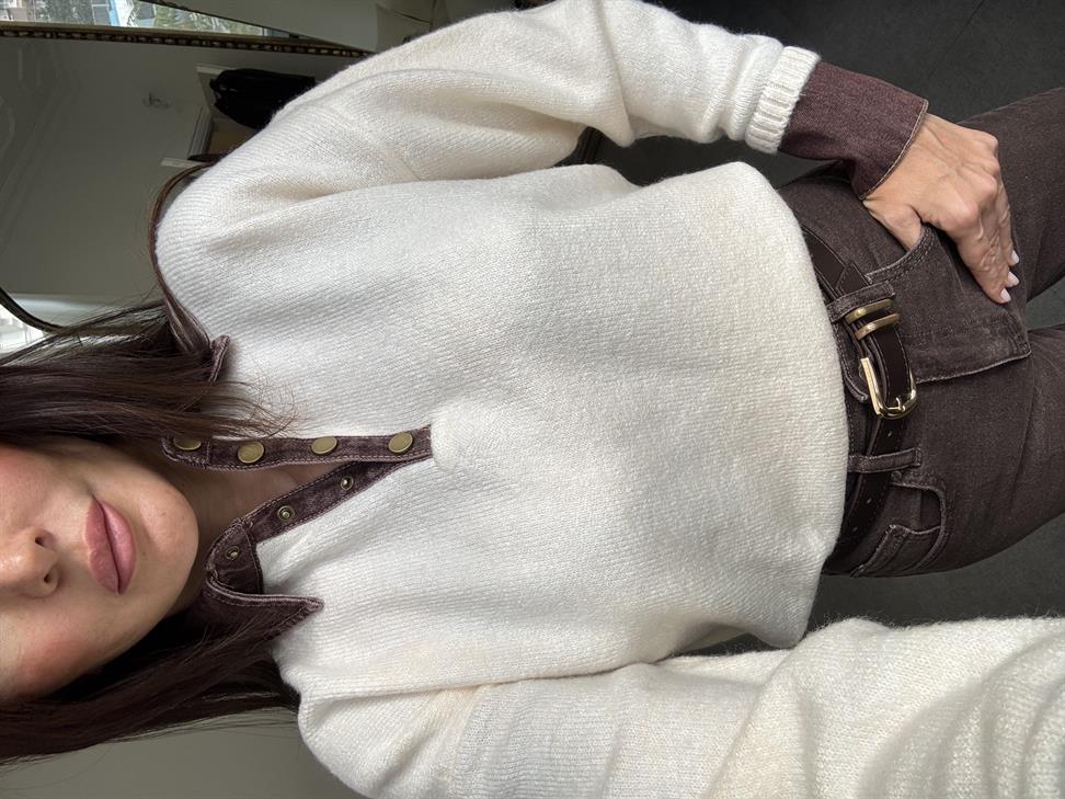 Krem Yakası Kot Kazak