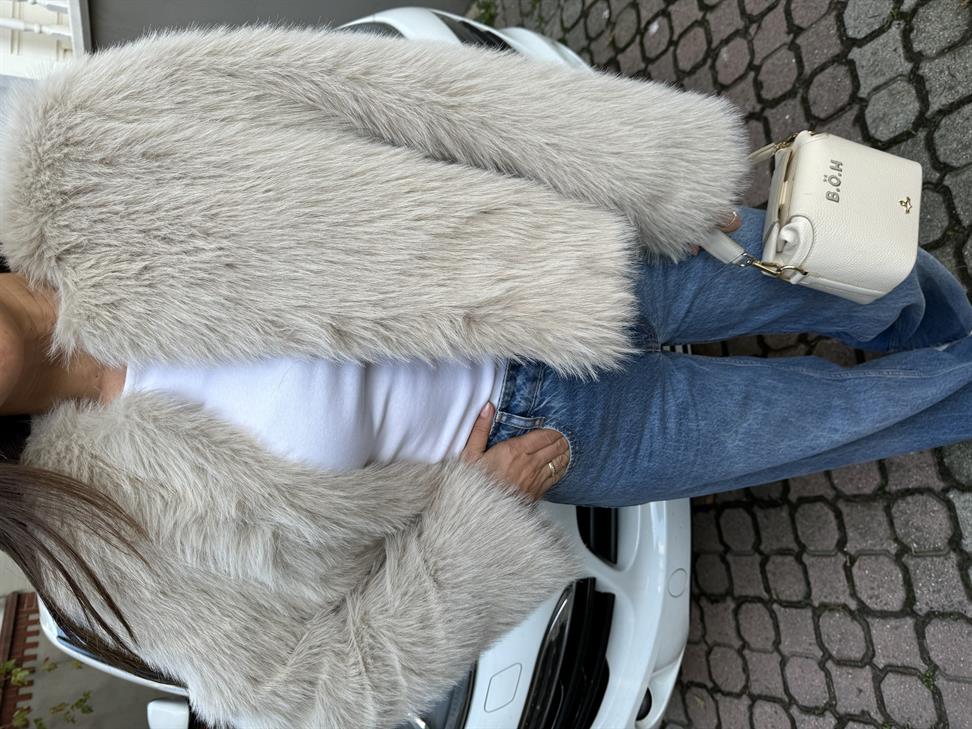 Krem Yakasız Kürk Ceket