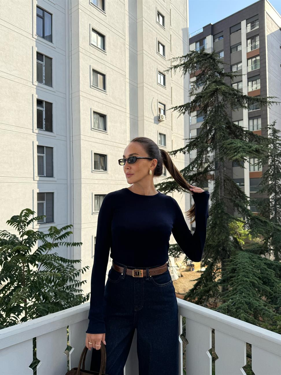 Lacivert Bol Kesim Transparan Triko