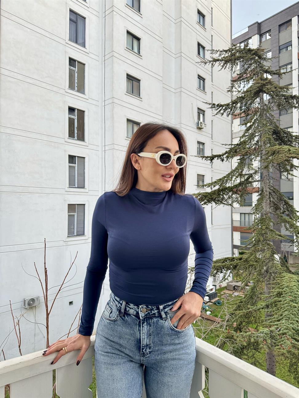 Lacivert Büzgülü Viskon Uzun Kollu Bluz