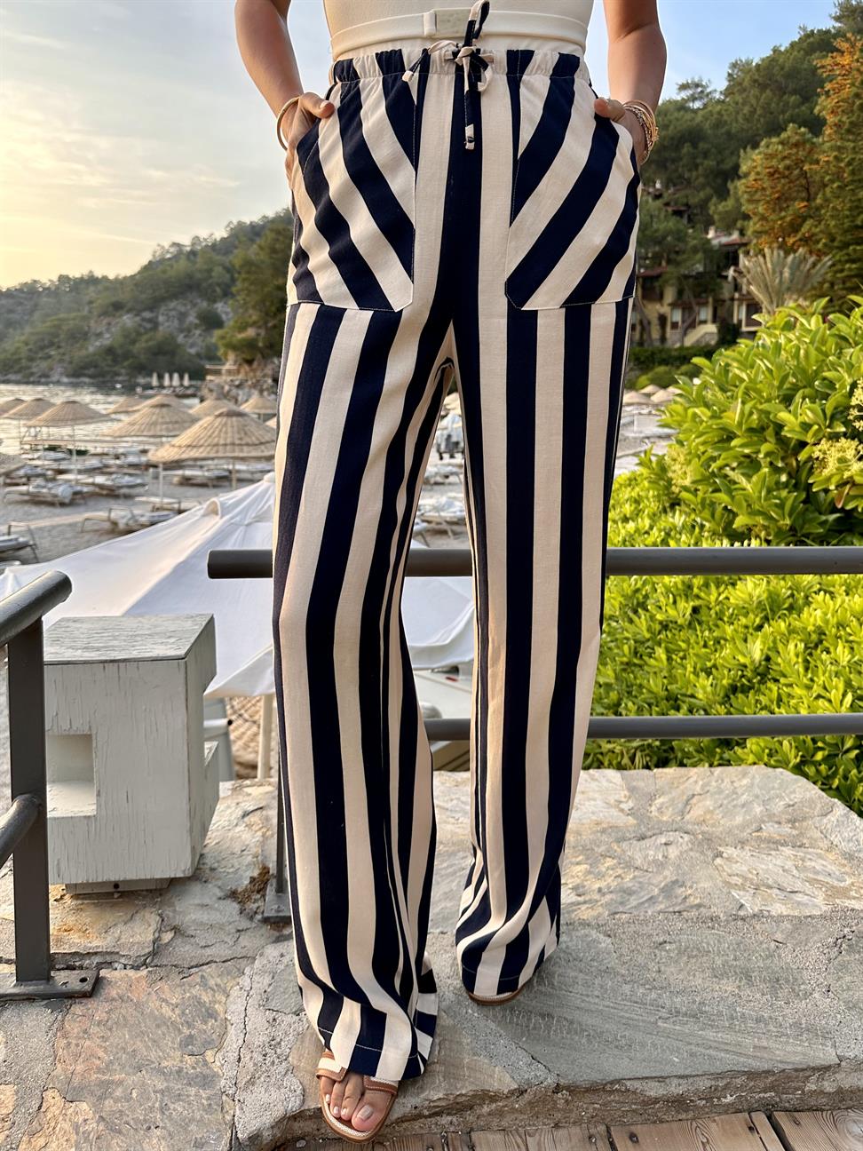 Lacivert Çizgili Bağcıklı Pantolon