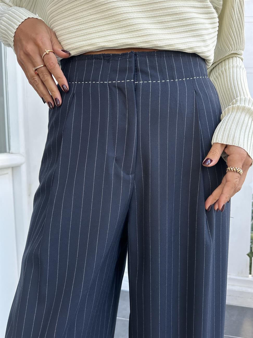 Lacivert Çizgili Beli Dikişli Bol Pantolon
