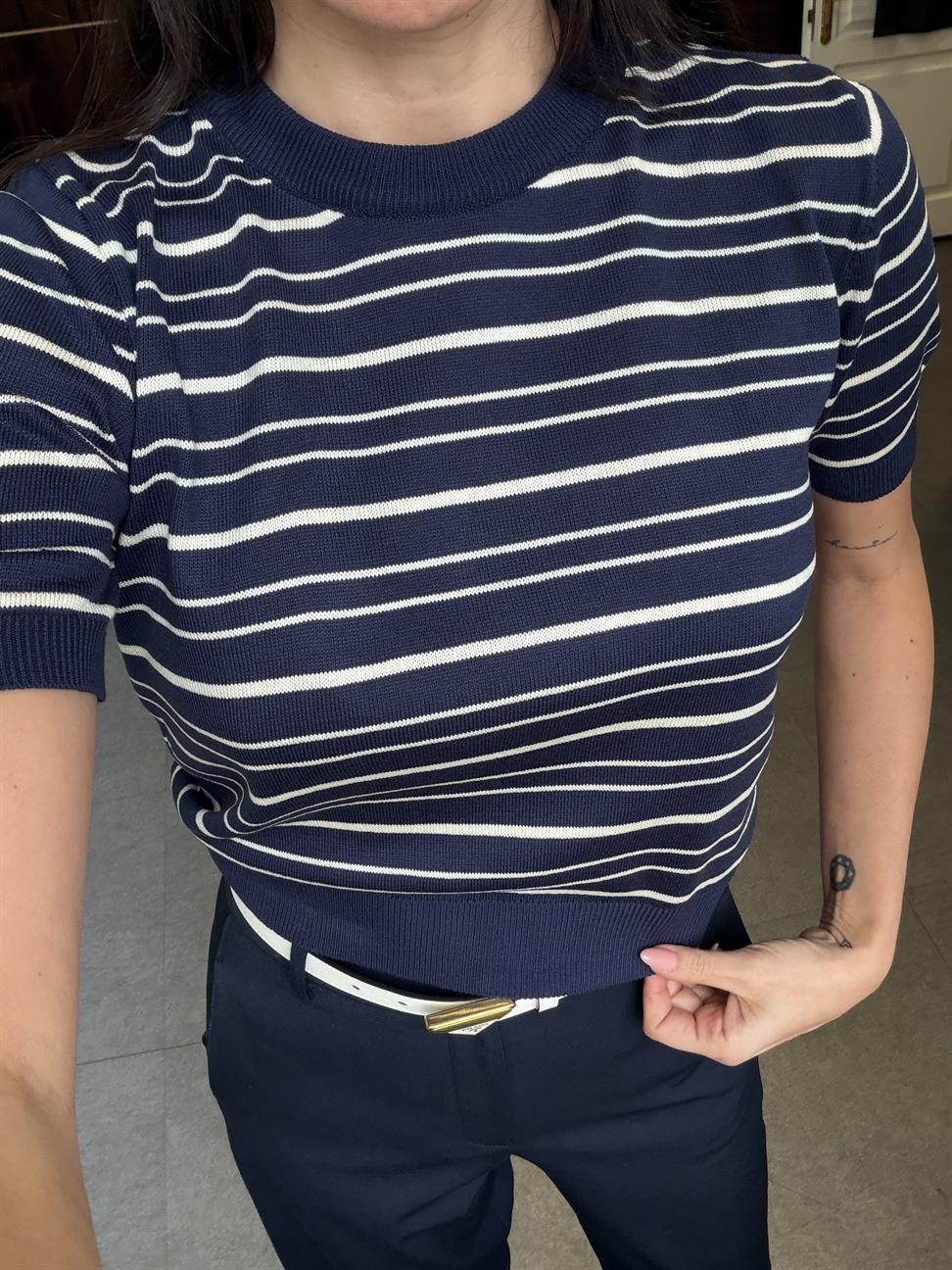 Lacivert Çizgili Kısa Kol Triko
