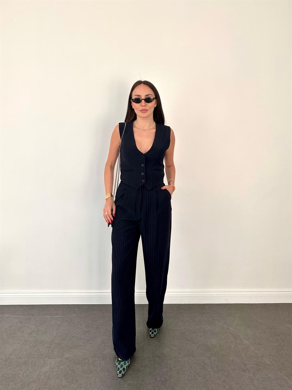 Lacivert Çizgili Palazzo Kadın Kumaş Pantolon