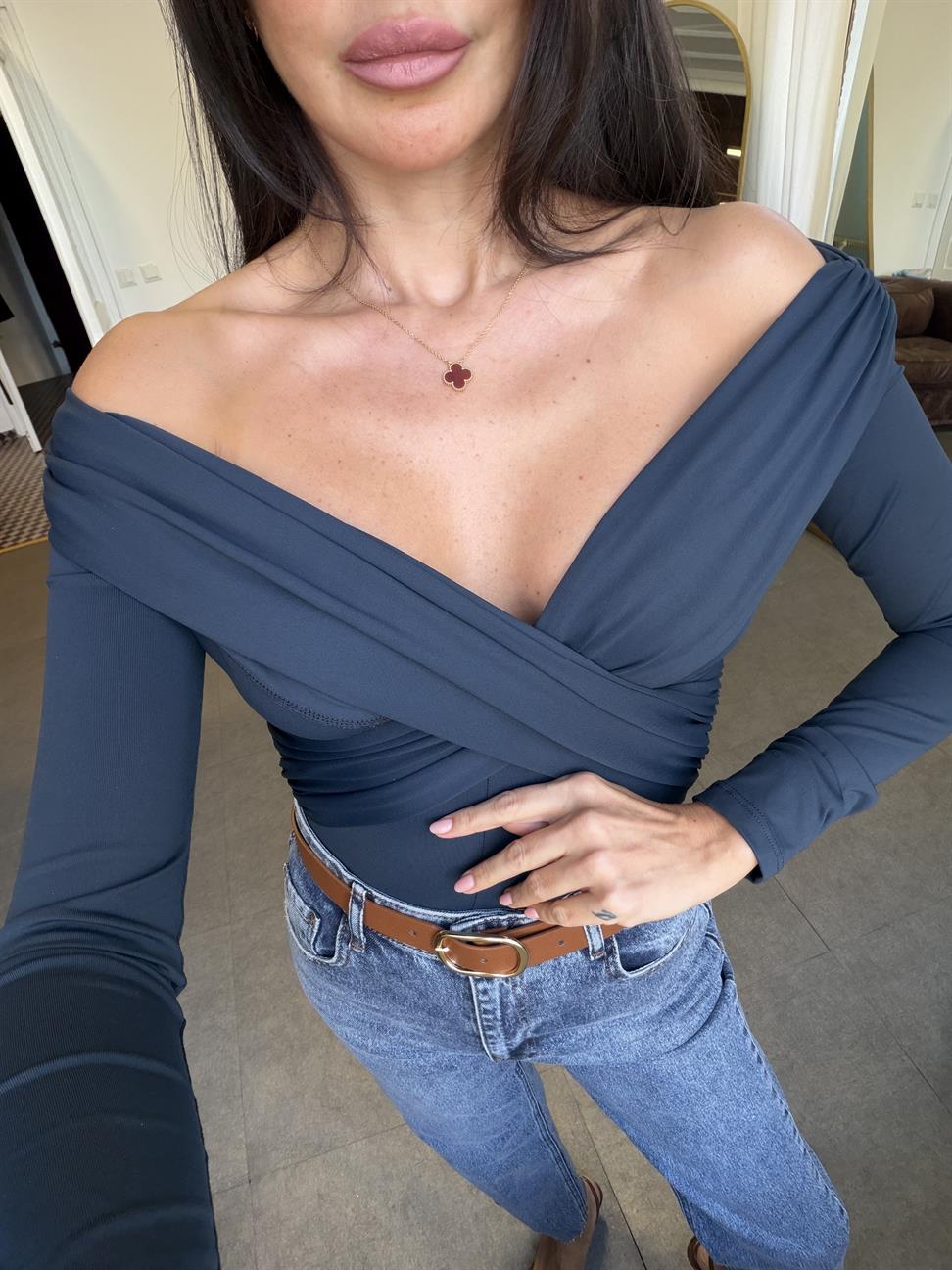 Lacivert Drapeli Omzu Açık Bodysuit