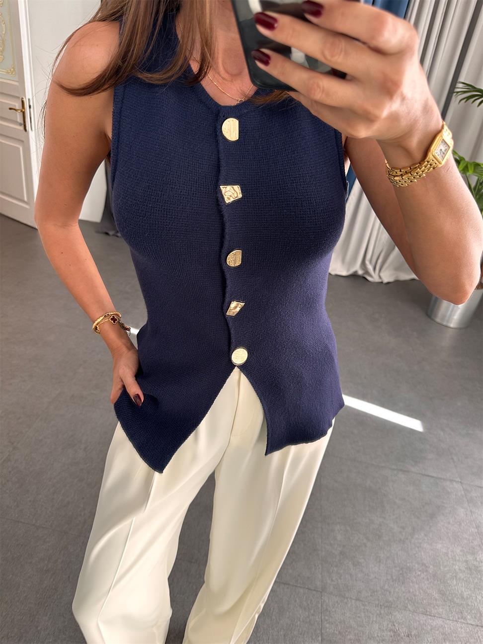 Lacivert Düğmeli Triko Yelek