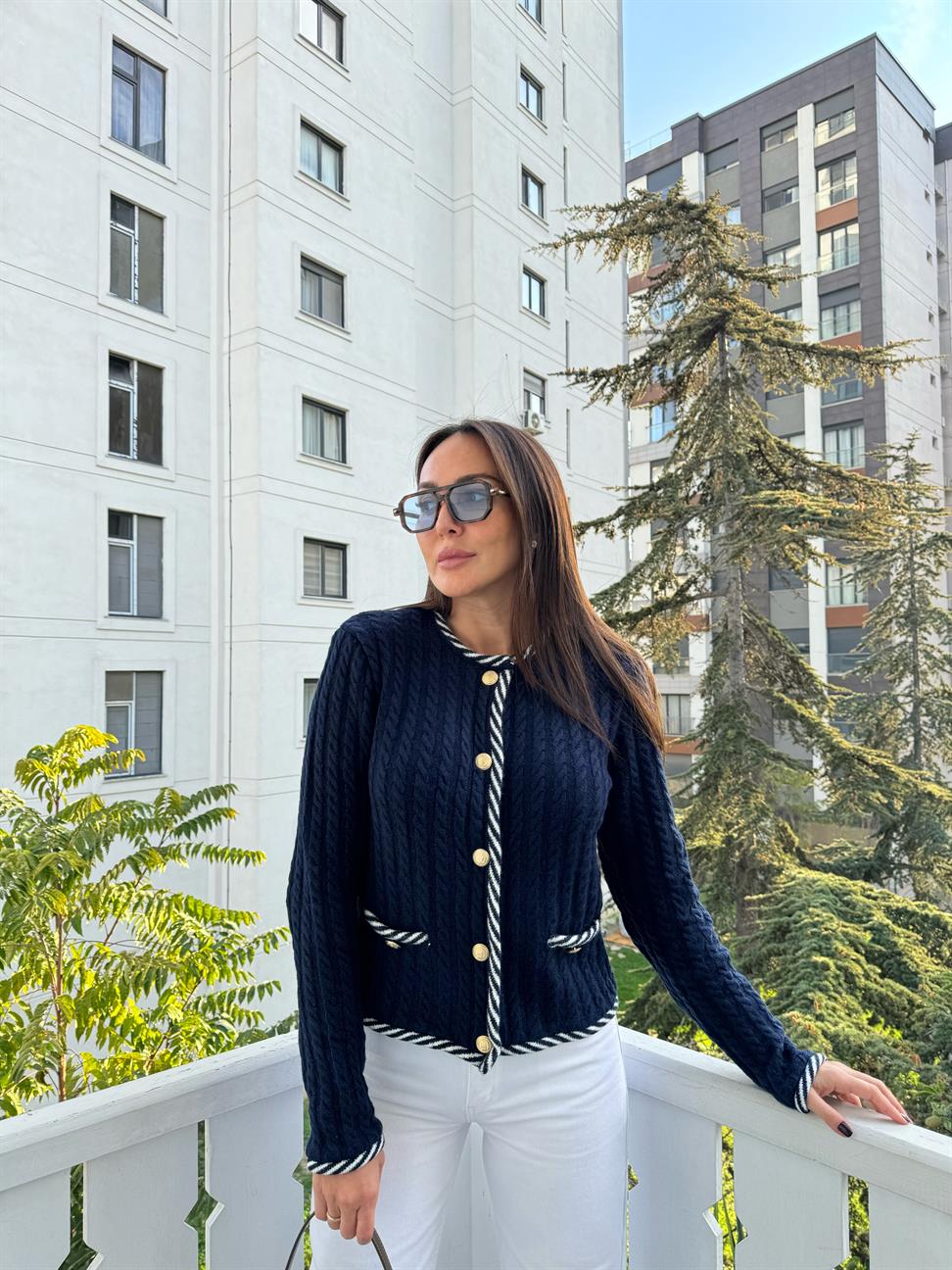 Lacivert-Kemik Saç Örgülü Cepli Hırka