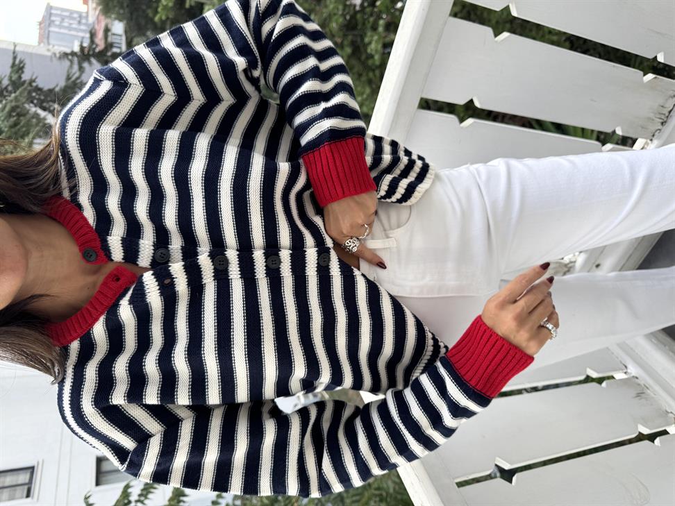 Lacivert-Kırmızı Çizgili Renkli Hırka