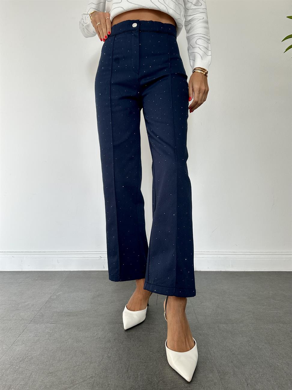 Lacivert Minik Taş İşlemeli Jean Pantolon