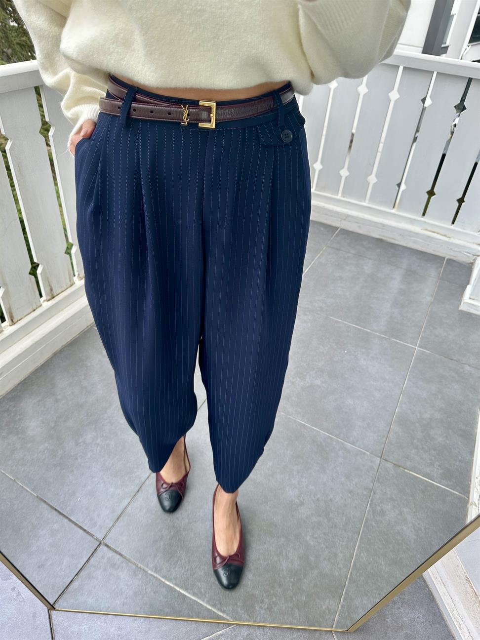 Lacivert Paça Detay Kumaş Pantolon