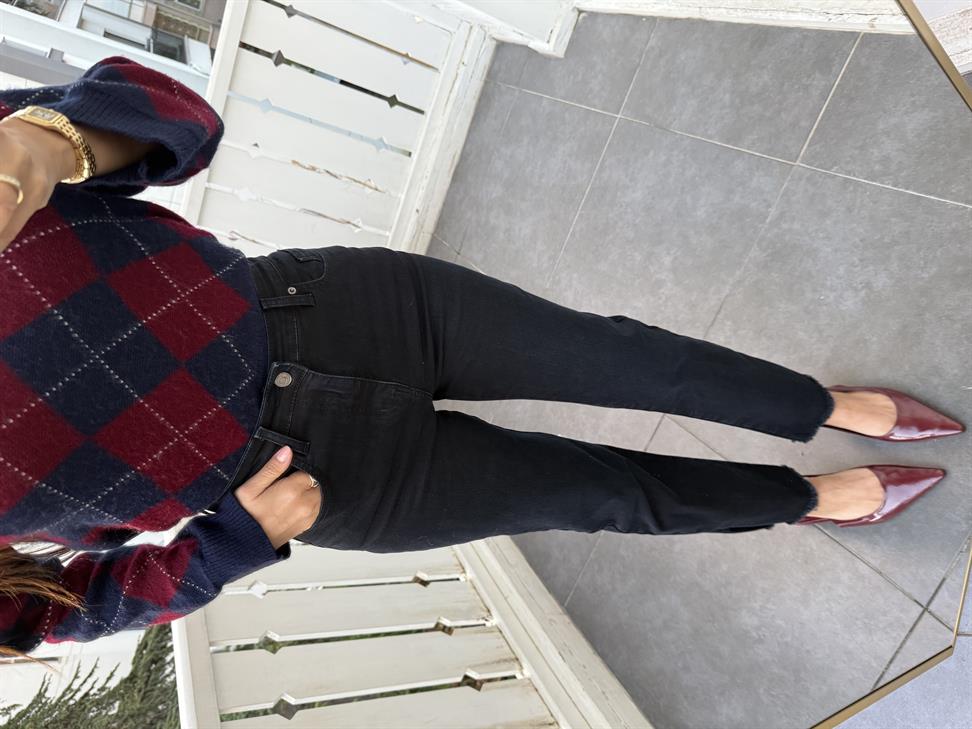 Lacivert Paçası Püsküllü ve Yırtmaçlı Jean Pantolon