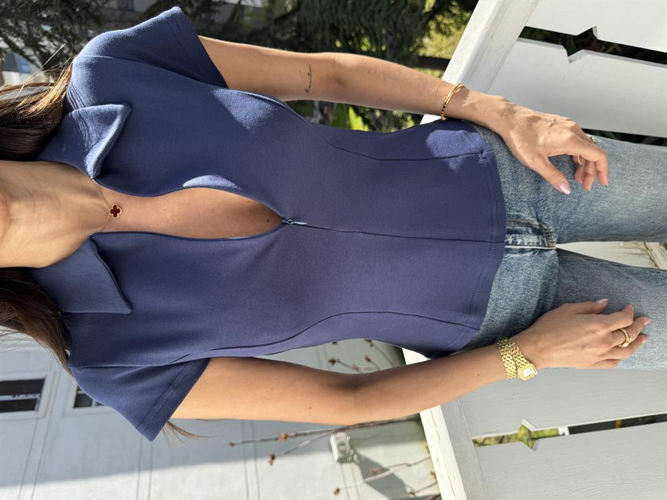 Lacivert Yakalı Önden Fermuarlı Tişört