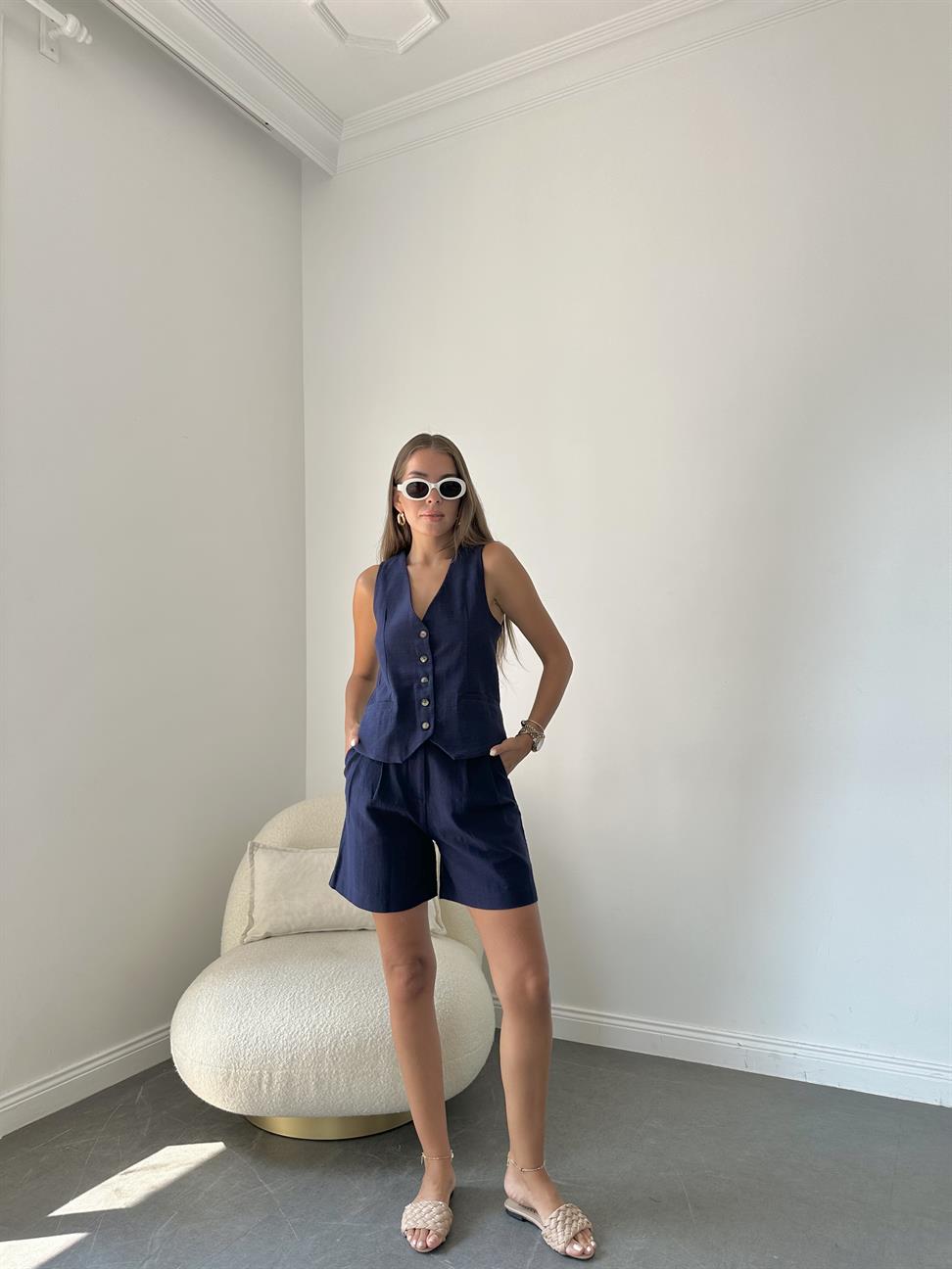 Lacivert Yelekli Keten Takım