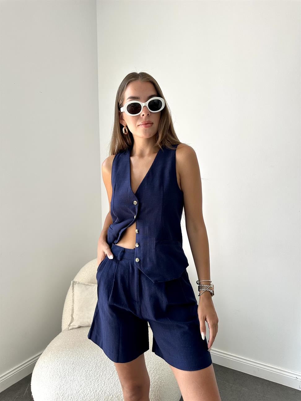 Lacivert Yelekli Keten Takım