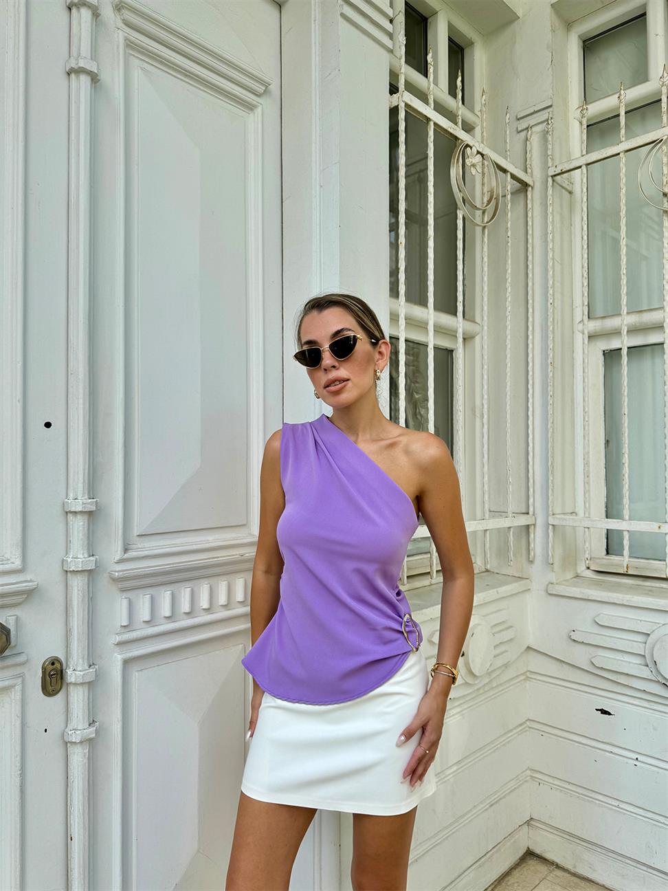 Lila Tek Omuz Aksesuarlı Bluz
