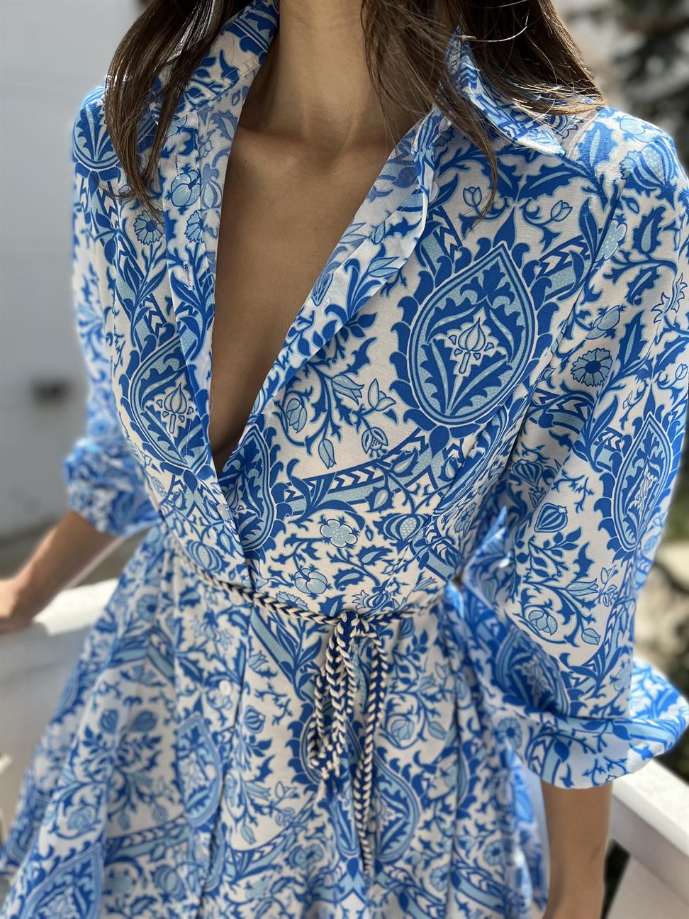 Mavi Asimetrik Etek Kısa Elbise