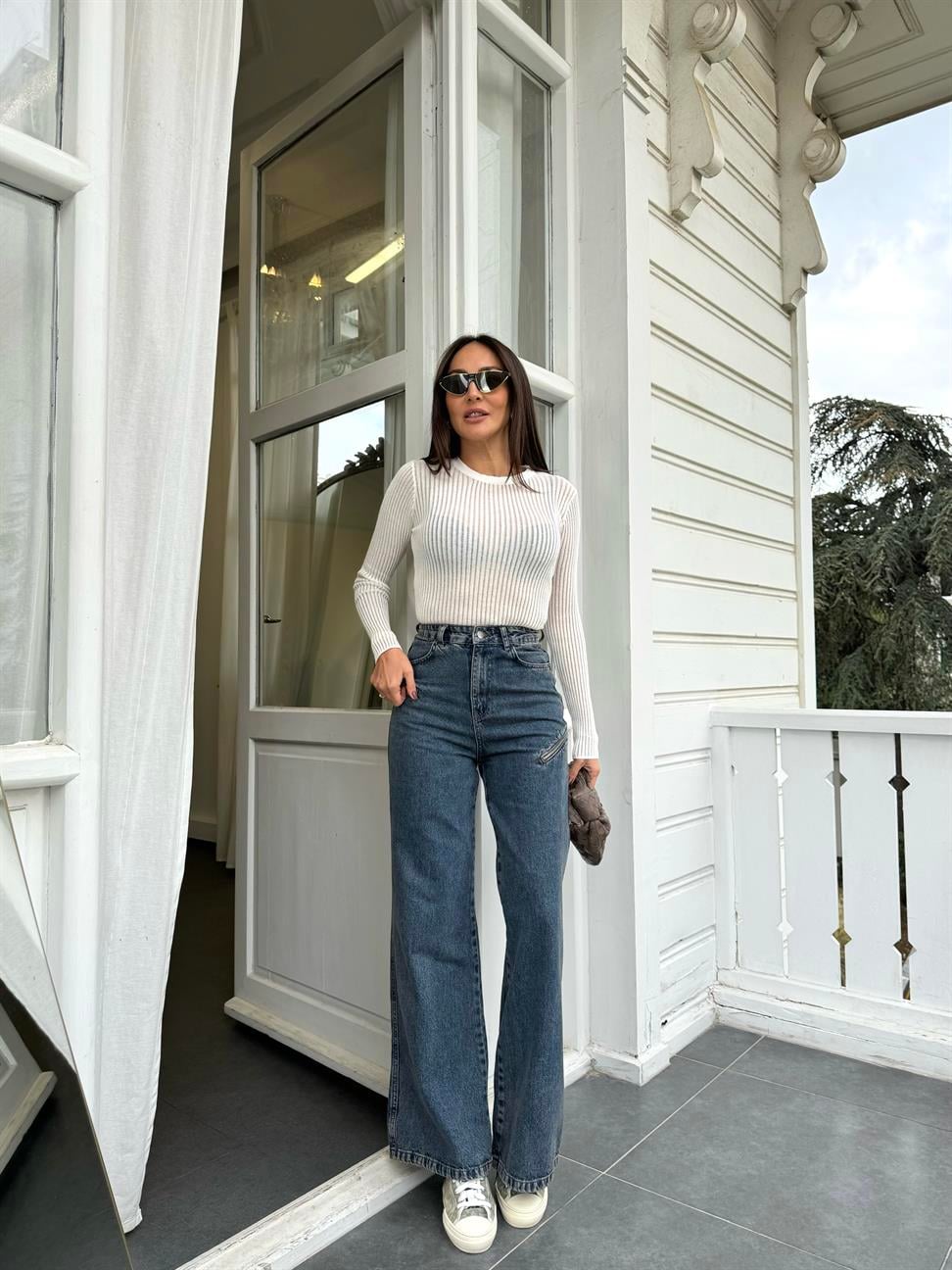 Mavi Fermuar Tasarımlı Kot Pantolon