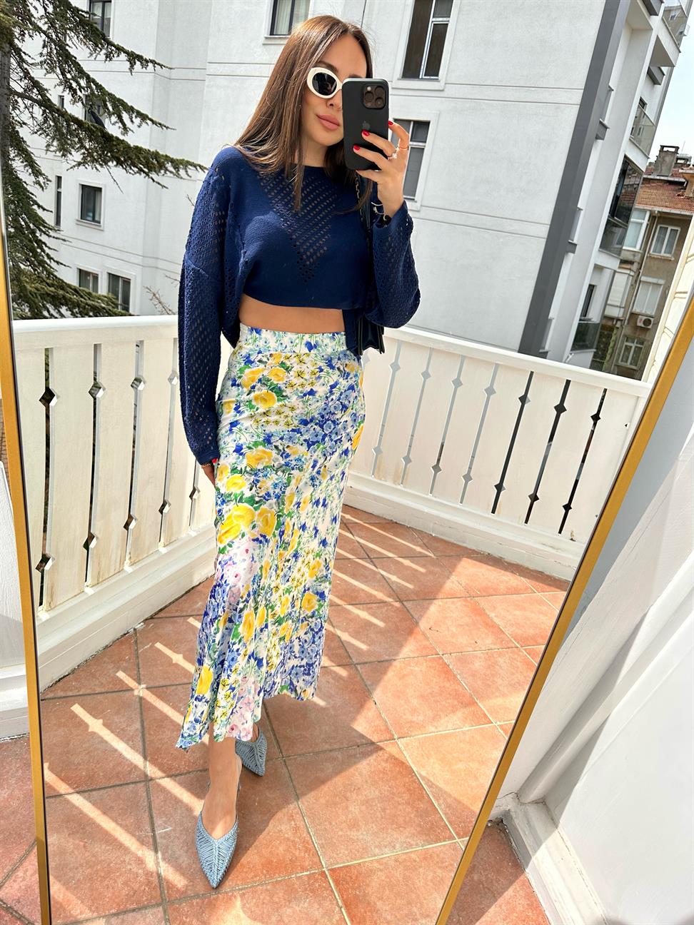 Mavi Flowers Uzun Saten Etek