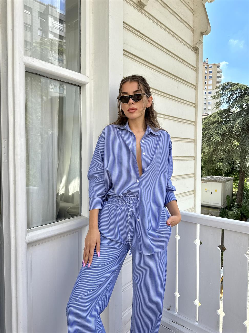 Mavi İnce Çizgilli Pantolon Gömlek Takım
