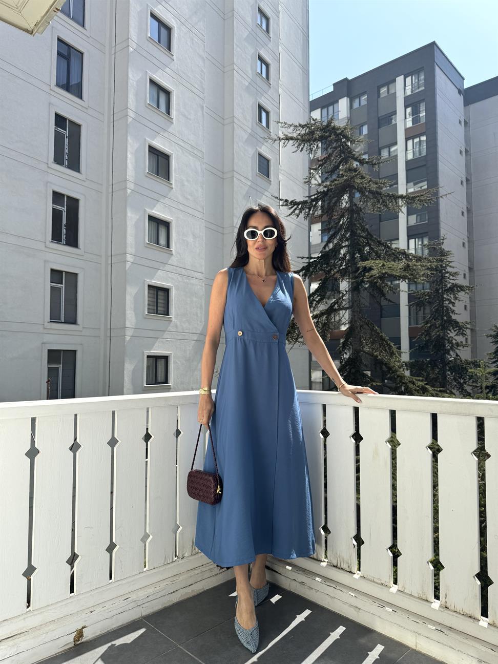 Mavi Düğmeli Uzun Elbise