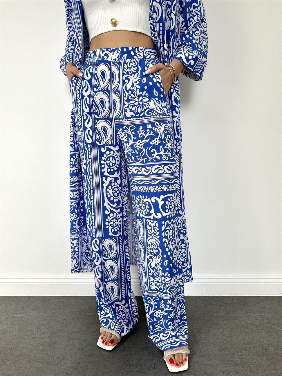 Mavi Kimonolu Takım