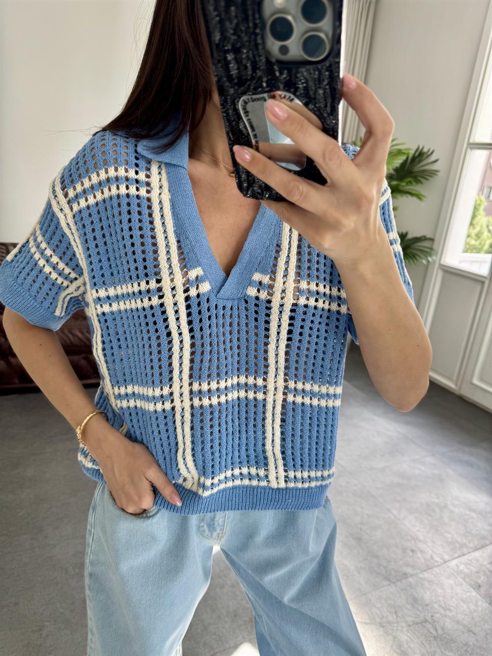 Mavi Kısa Kol Delikli Triko Bluz