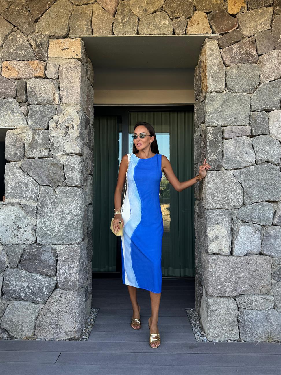 Mavi Kolsuz Desenli Elbise