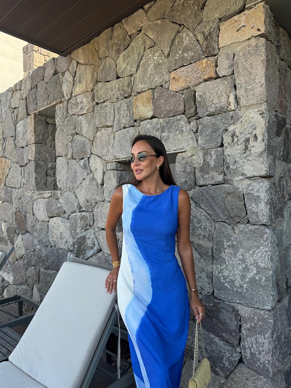 Mavi Kolsuz Desenli Elbise