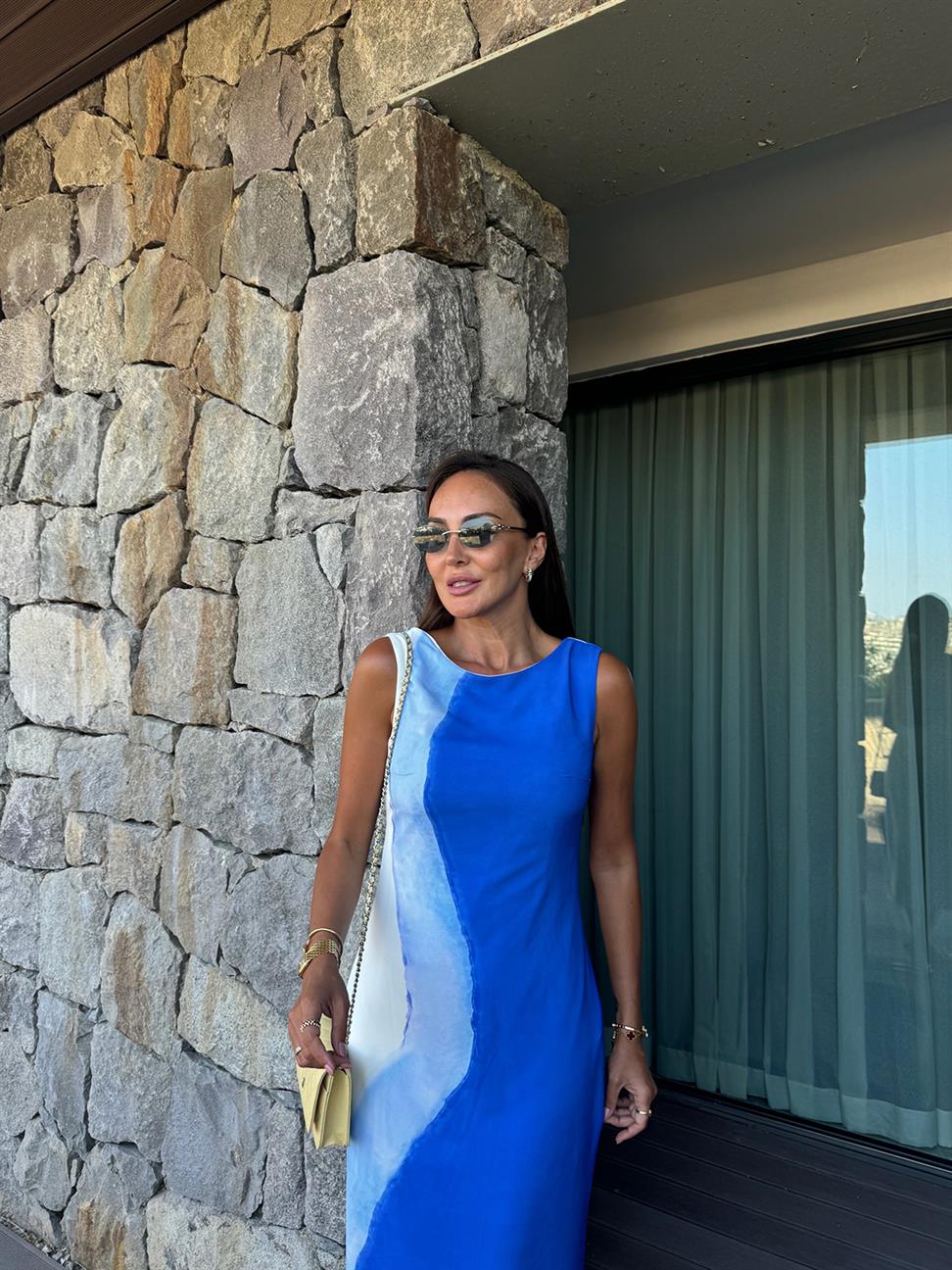 Mavi Kolsuz Desenli Elbise