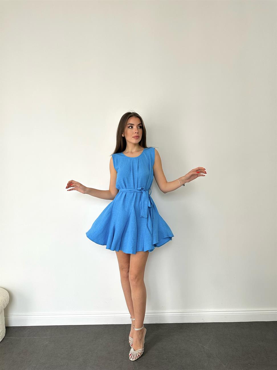 Mavi Kolsuz Kuşaklı Elbise