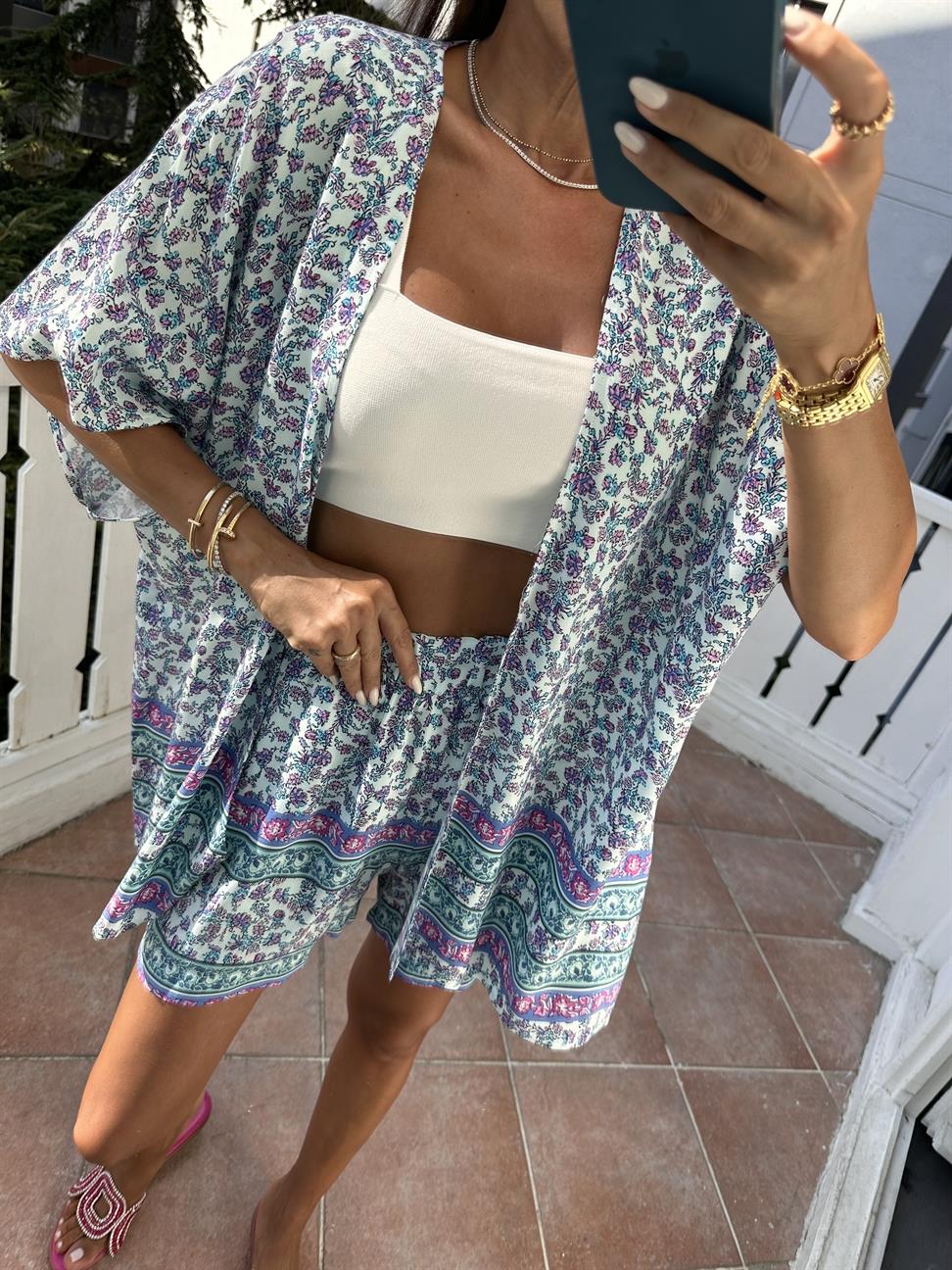 Mavi Kuşaklı Kadın Takım