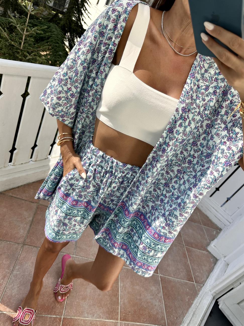 Mavi Kuşaklı Kadın Takım