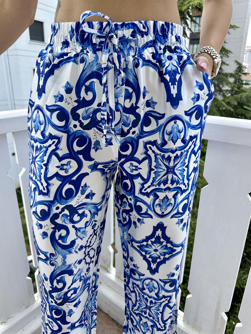 Mavi Saten Kumaş Bol Paça Pantolon