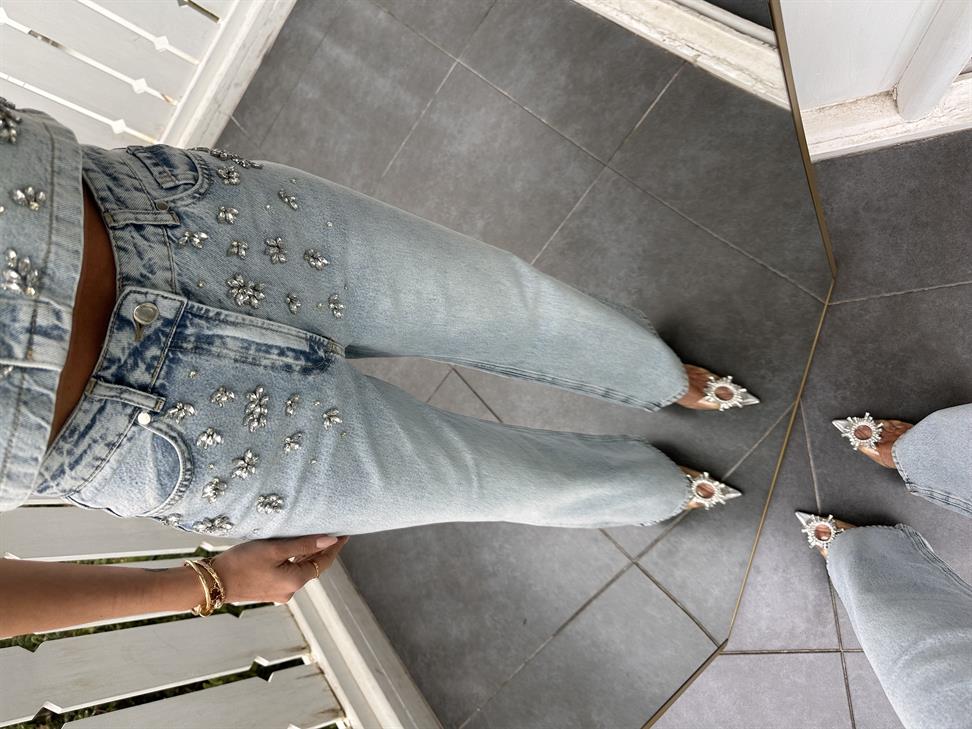 Mavi Taş İşleme Detay Jean