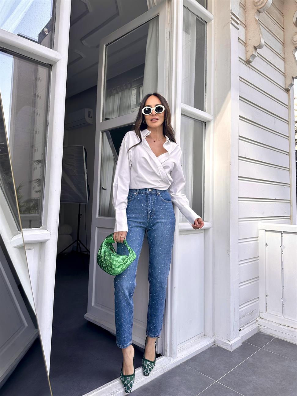 Mavi Taş İşleme Mom Fit Jean