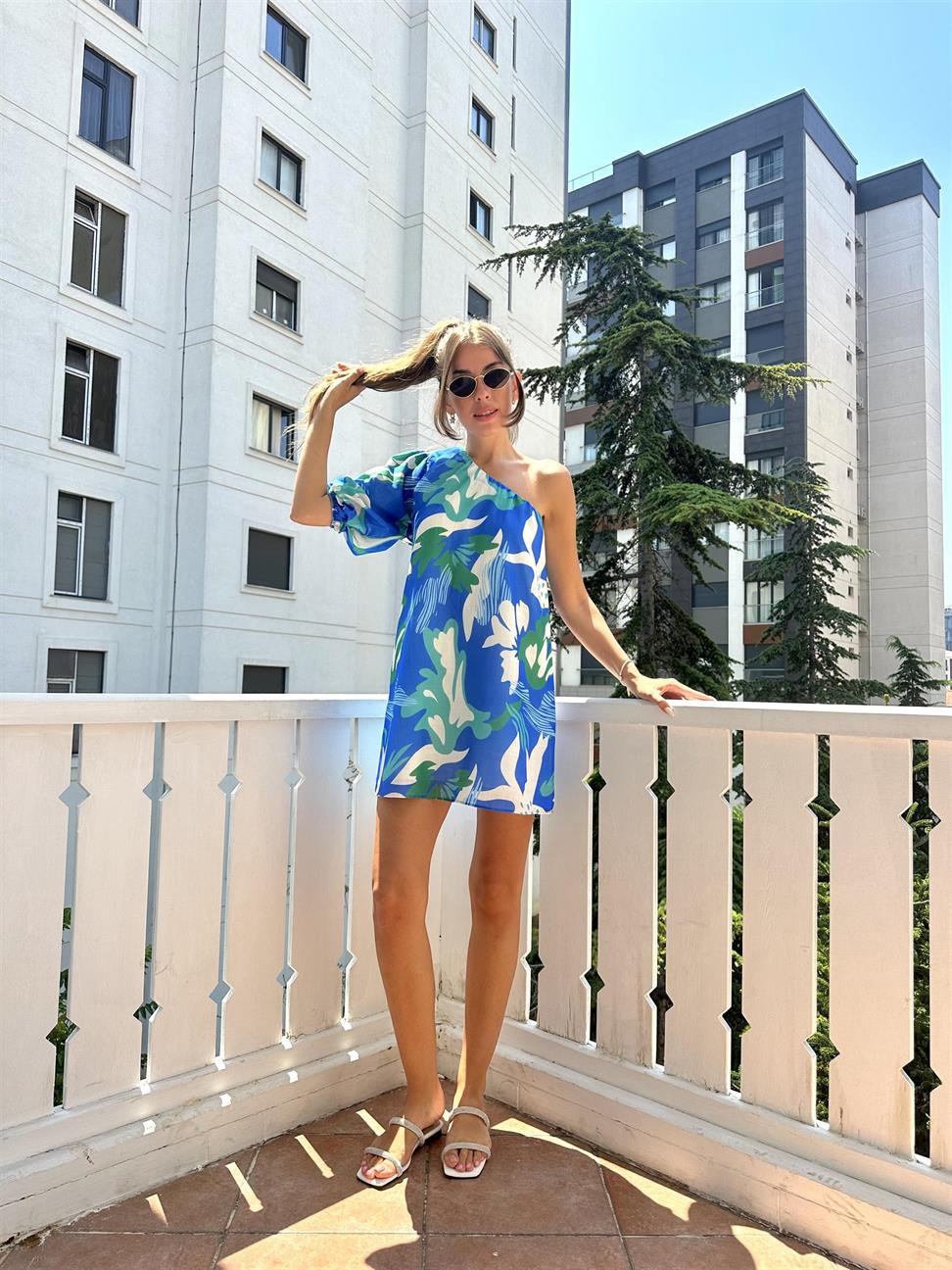 Mavi Tek Kol Desenli Elbise