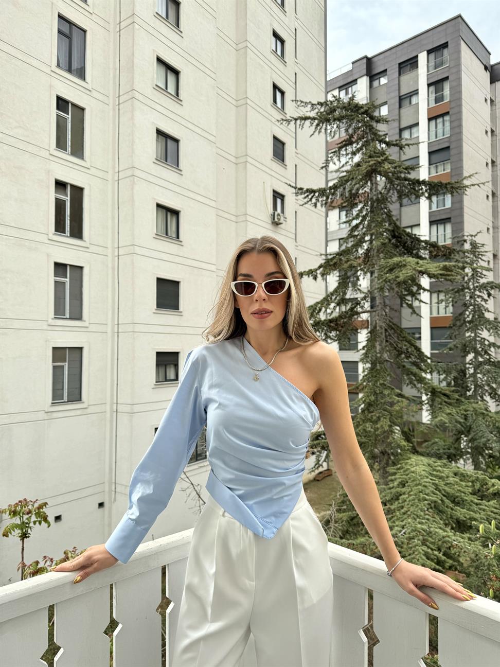 Mavi Tek Kol Gömlek Bluz