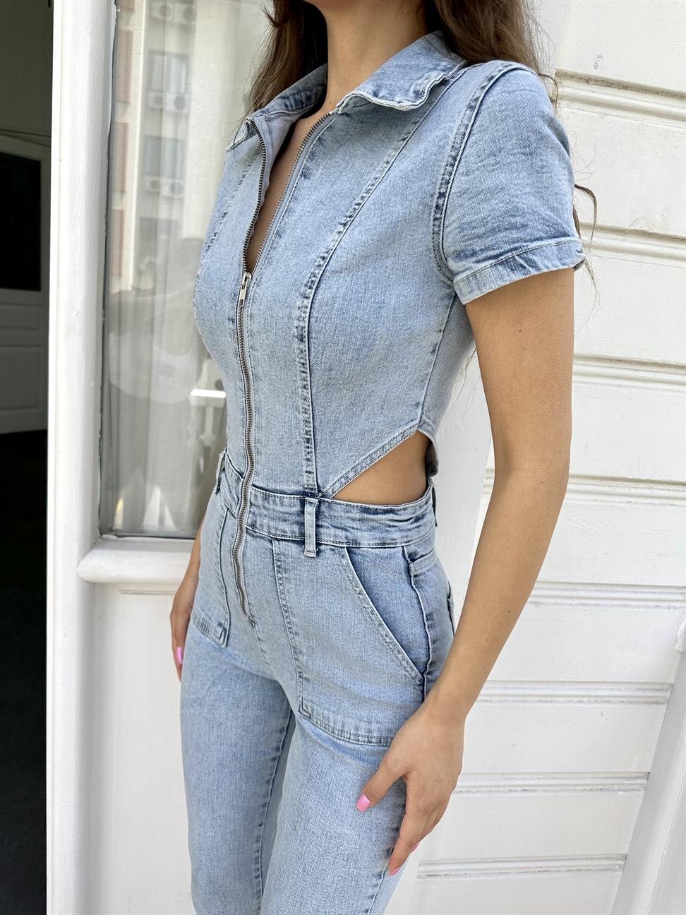 Mavi Yan Bölümü Açık Likralı Tulum