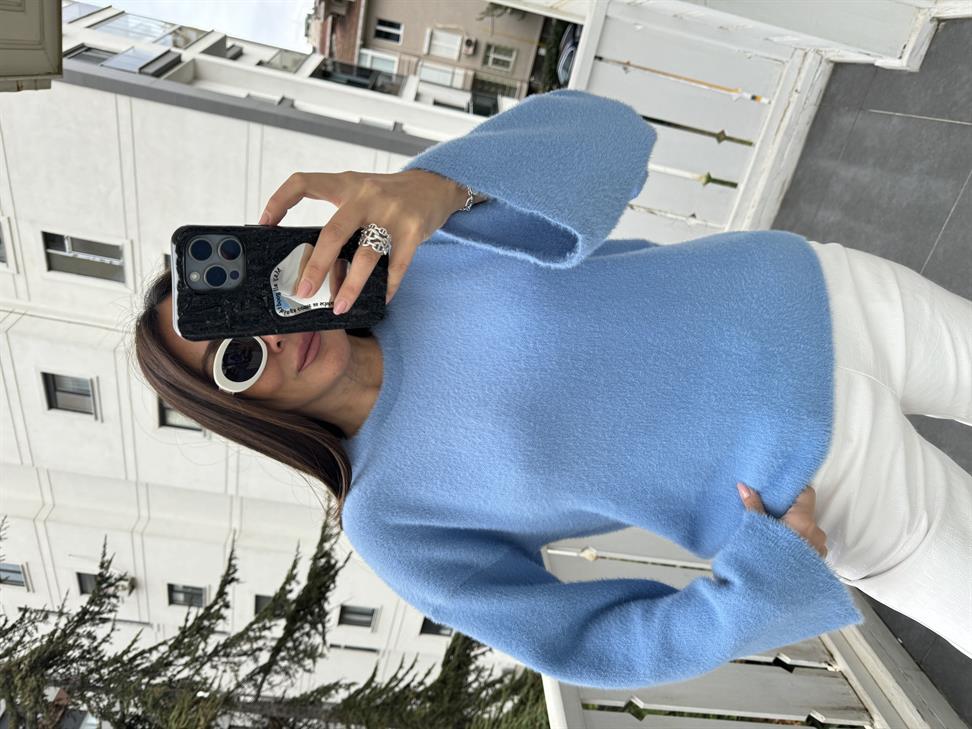 Mavi Yumuşak Dokulu Kazak