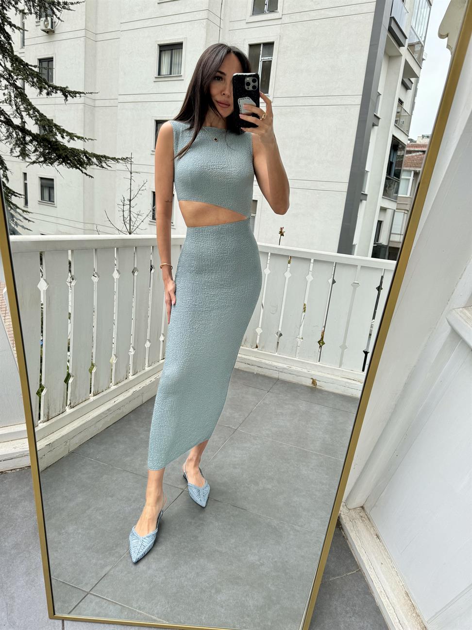 Mint Yeşil Bel Dekolte Detaylı Gofre Elbise