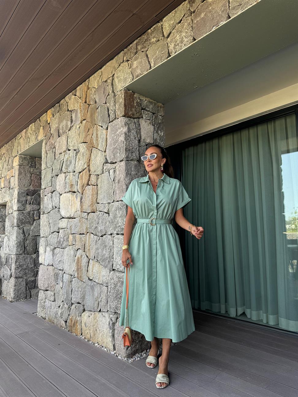 Mint Yeşil Gömlek Yaka Kemerli Midi Boy Elbise