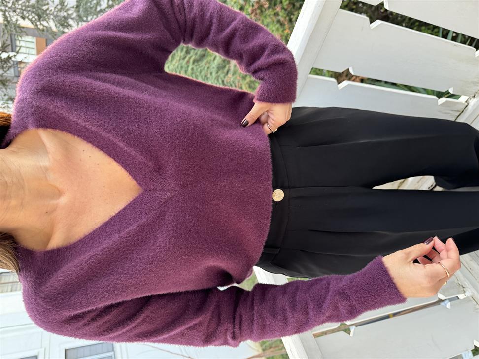 Mor V Yakalı Yumoş Kazak