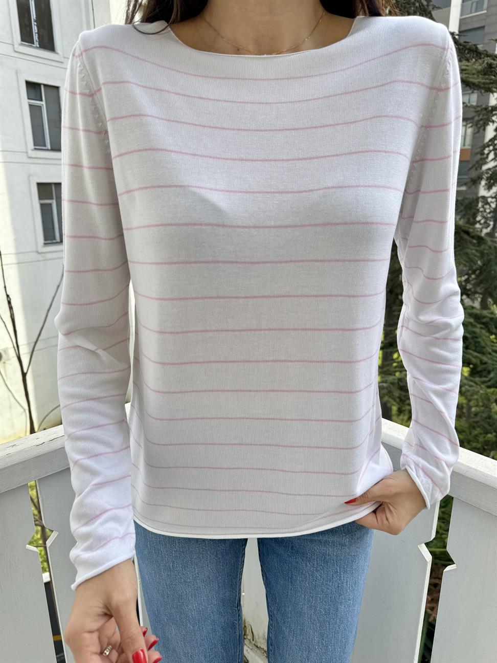 Optik Beyaz-Pembe Çizgili İnce Kazak