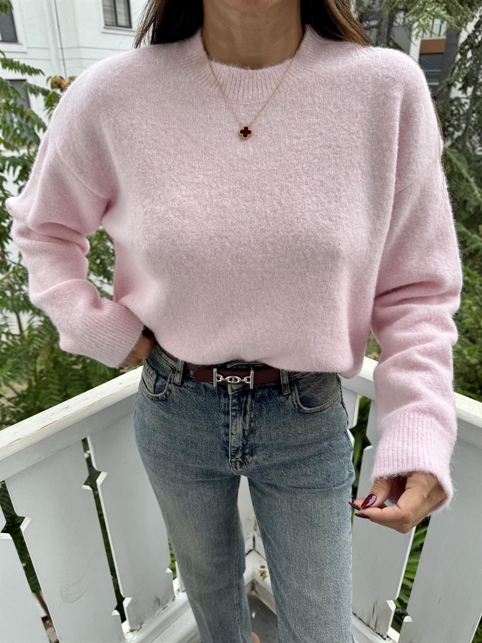 Pembe Bisiklet Yaka Yumuşak Dokulu Triko Kazak