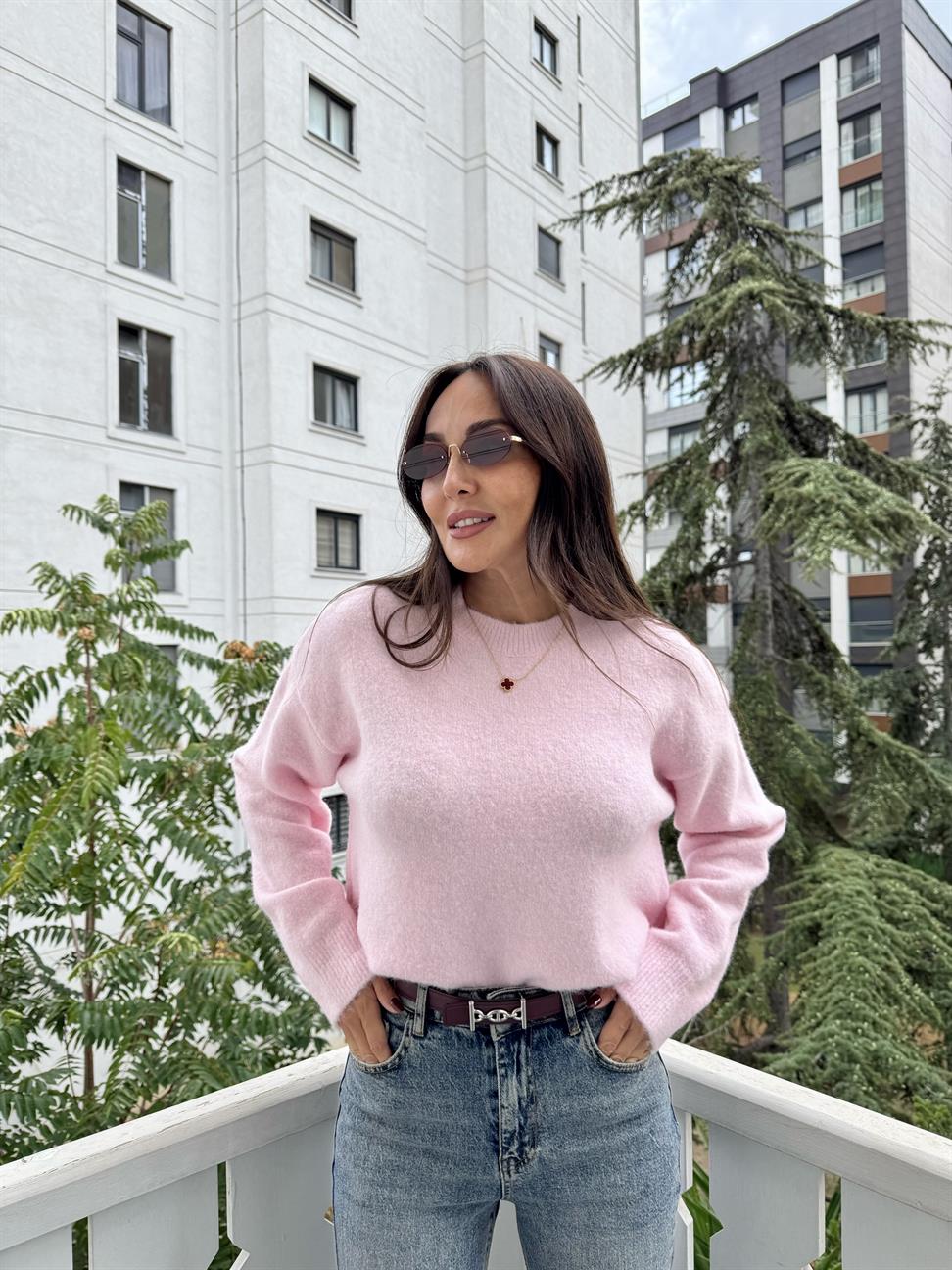 Pembe Bisiklet Yaka Yumuşak Dokulu Triko Kazak