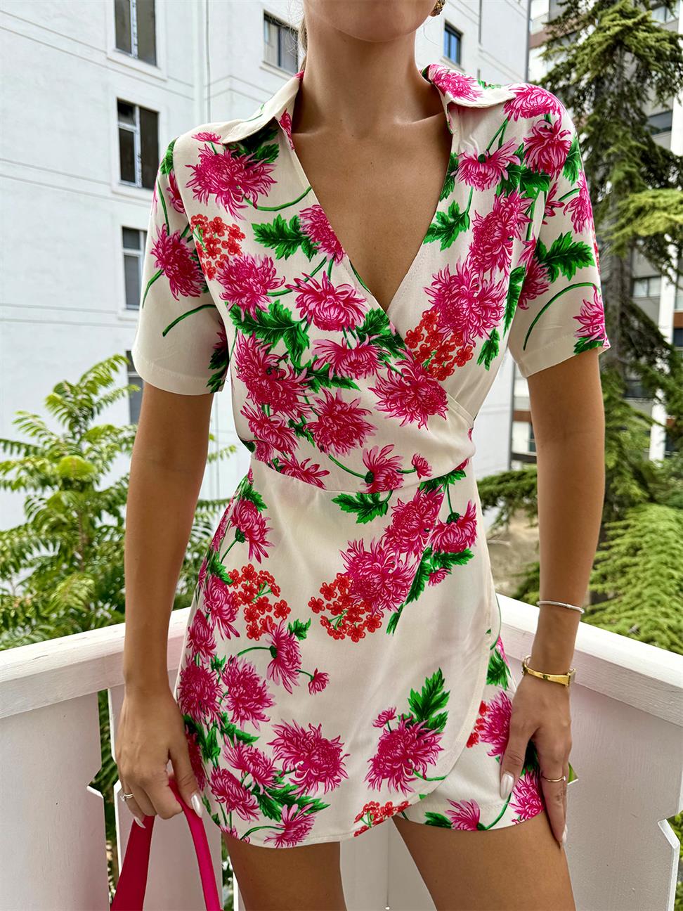 Pembe Desenli Kruvaze Tulum