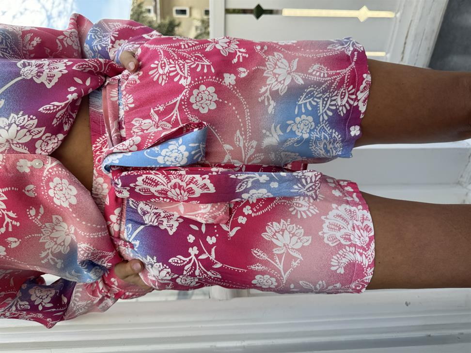 Pembe Desenli Takım