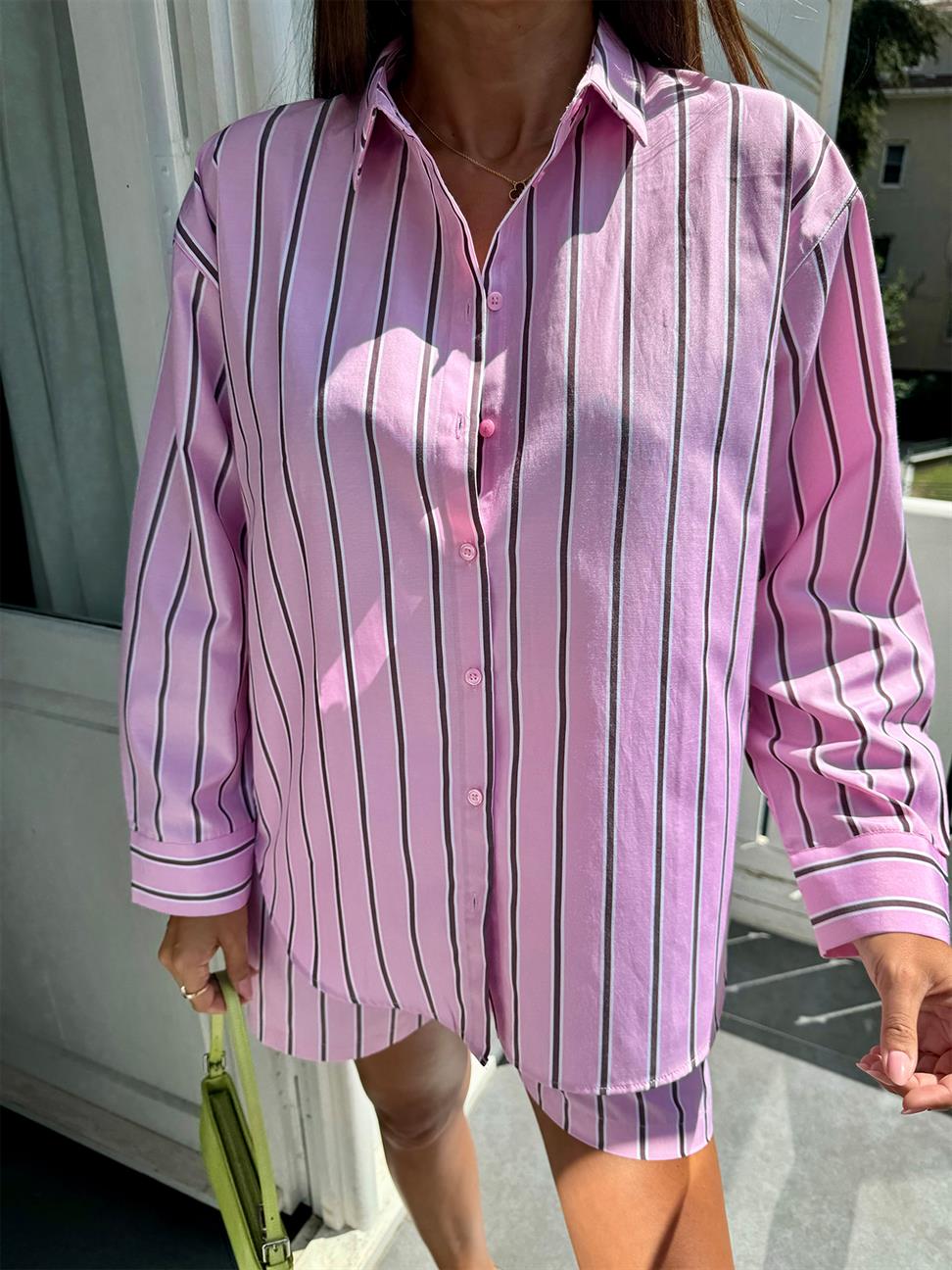 Pembe Dikey Çizgili Gömlek Şort Takım