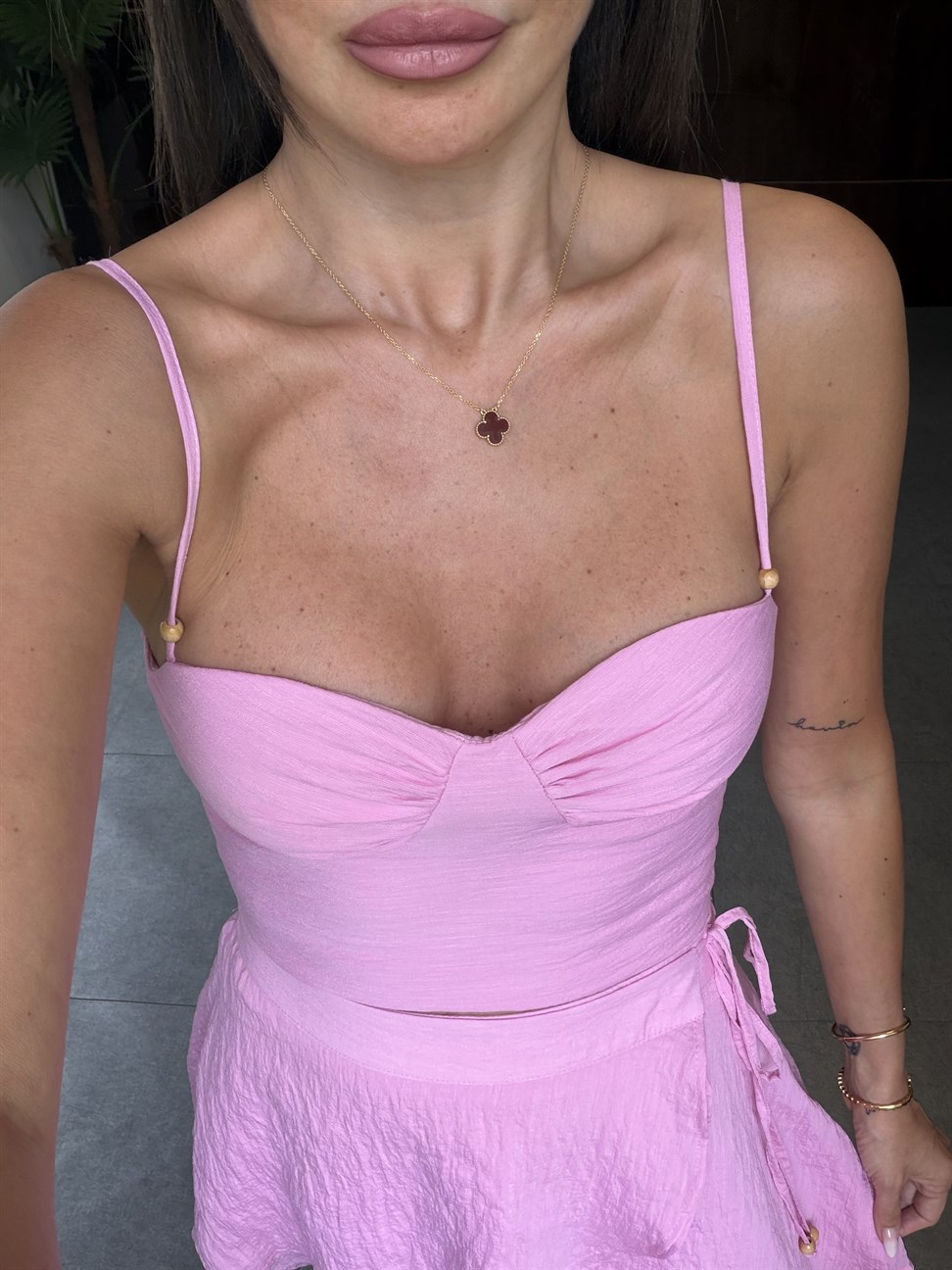 Pembe Etekli Büstiyer Takım