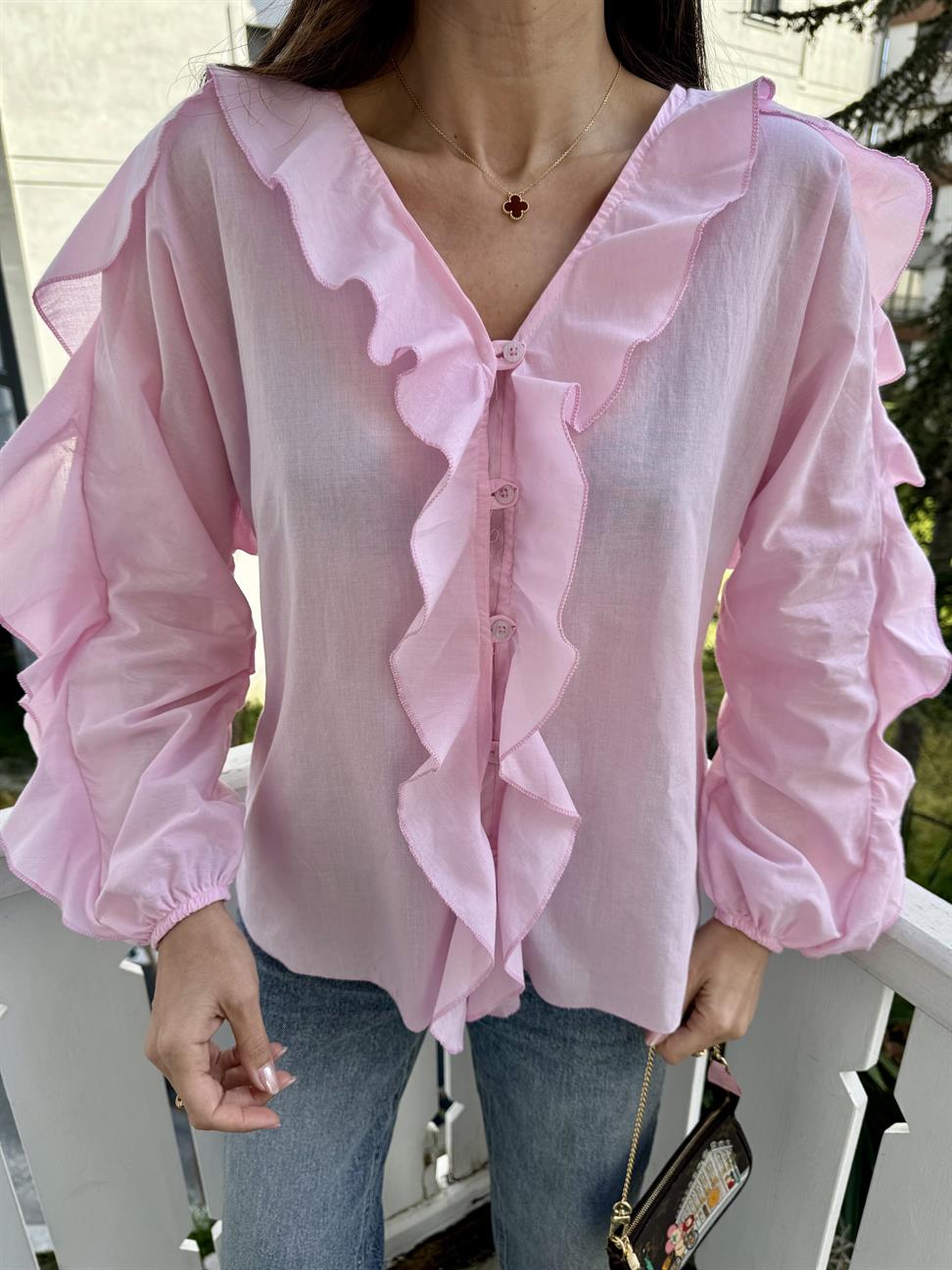 Pembe Fırfırlı Gömlek